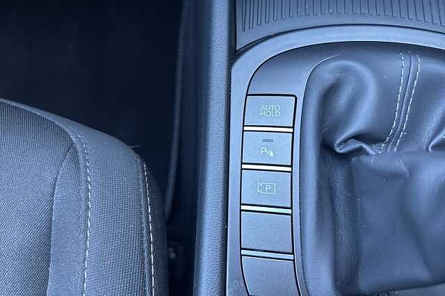 Hyundai KONA 1.0T Advance 5dr