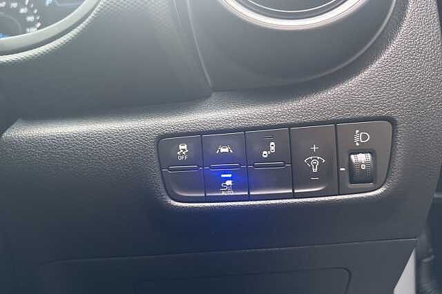Hyundai KONA 150kW Premium 64kWh 5dr Auto
