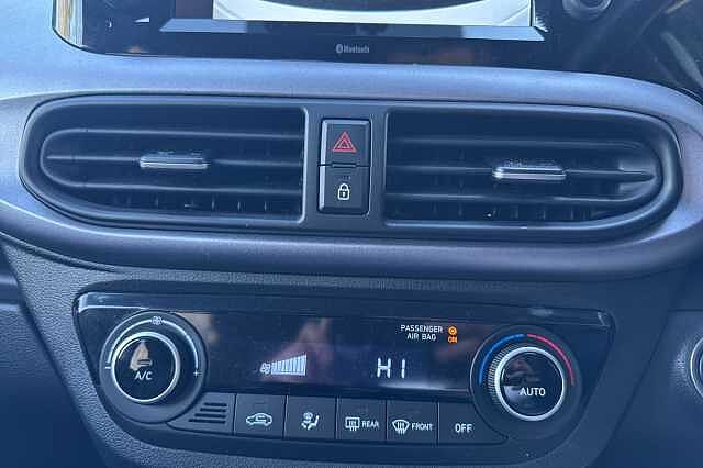 Hyundai i10 1.0 [63] Premium 5dr Auto [Nav]