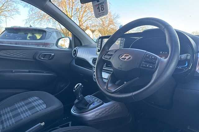 Hyundai i10 1.0 [63] Premium 5dr Auto [Nav]
