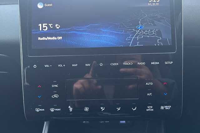 Hyundai TUCSON 1.6 TGDi Hybrid 230 SE Connect 5dr 2WD Auto Black