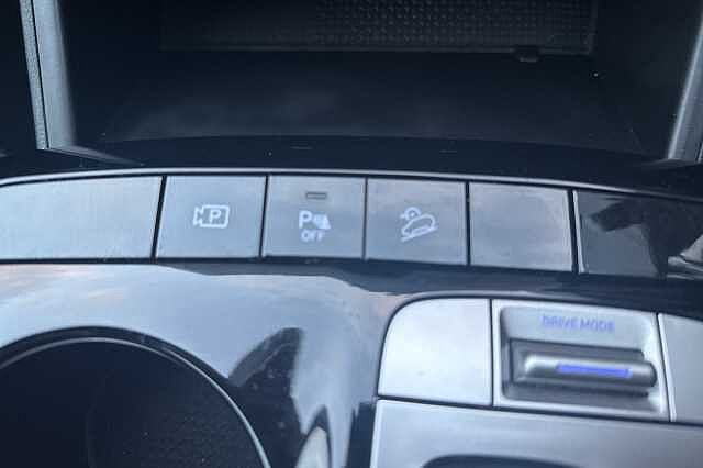 Hyundai TUCSON 1.6 TGDi Hybrid 230 SE Connect 5dr 2WD Auto Black