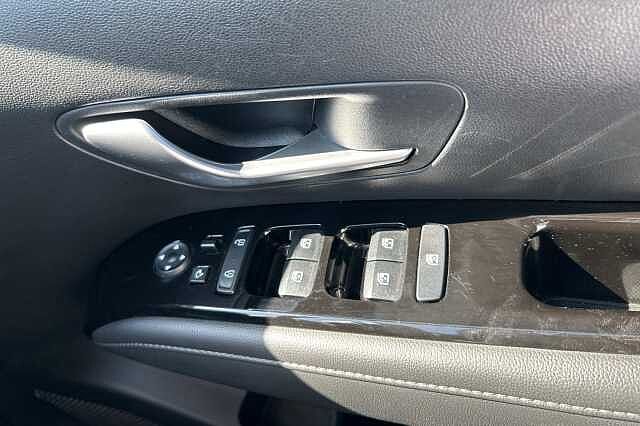Hyundai TUCSON HYBRID 1.6 T-GDi (265ps) 4WD Premium PHEV