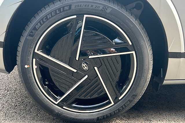 Hyundai IONIQ 5 239kW Ultimate 84 kWh 5dr AWD Auto